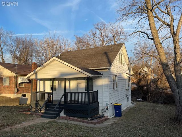 2708 Old Hanley, St Louis, MO 63114
