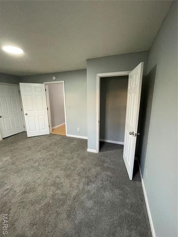 2708 Old Hanley, St Louis, MO 63114