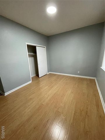 2708 Old Hanley, St Louis, MO 63114