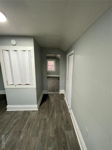 2708 Old Hanley, St Louis, MO 63114