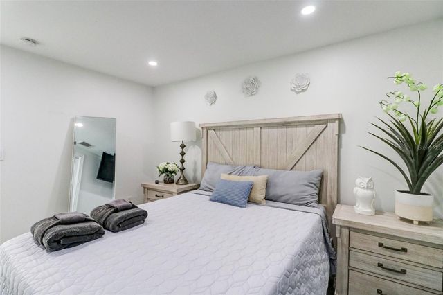 16212 W COURSE DRIVE, Tampa, FL 33624