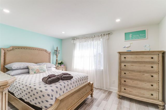16212 W COURSE DRIVE, Tampa, FL 33624