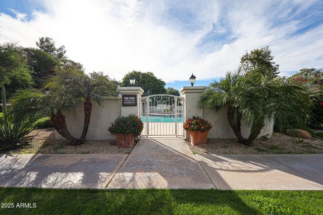 6249 N 78th Street 50, Scottsdale, AZ 85250