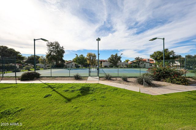 6249 N 78th Street 50, Scottsdale, AZ 85250