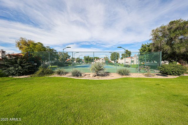 6249 N 78th Street 50, Scottsdale, AZ 85250