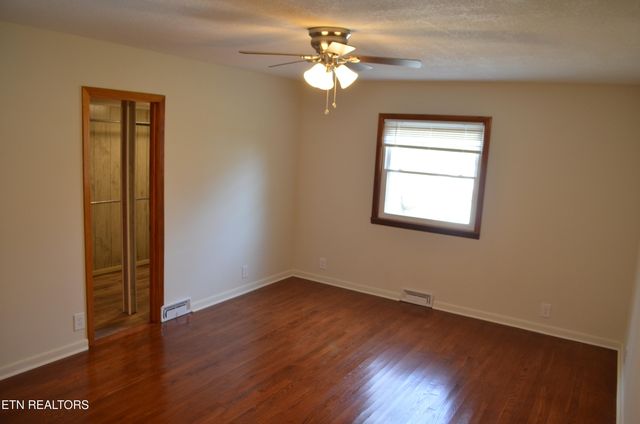 106 Cedar Lane, Oak Ridge, TN 37830