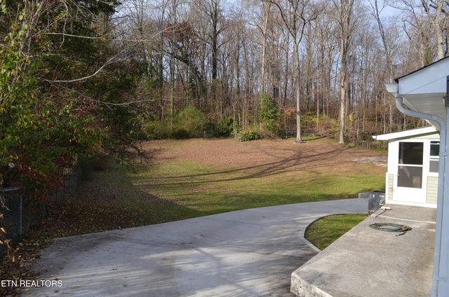 106 Cedar Lane, Oak Ridge, TN 37830