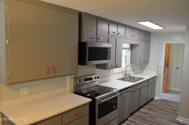 106 Cedar Lane, Oak Ridge, TN 37830