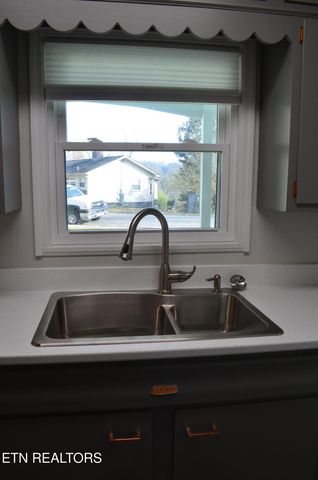 106 Cedar Lane, Oak Ridge, TN 37830