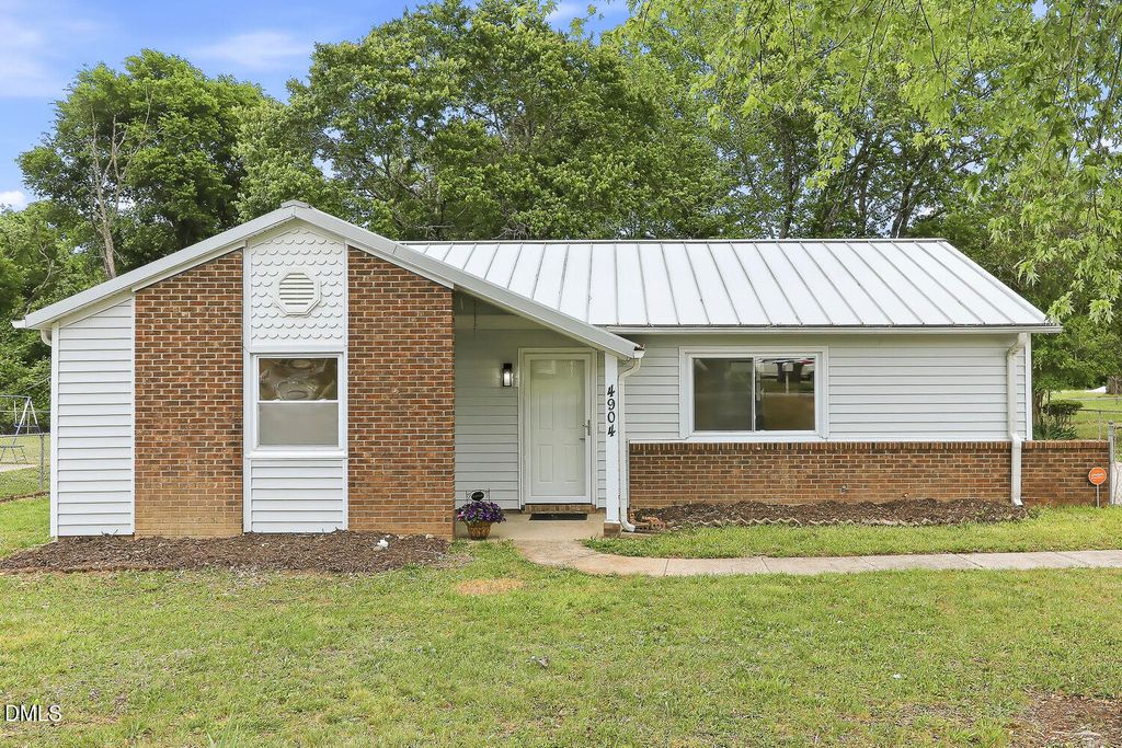 4904 Fox Hunt Drive, Durham, NC 27712