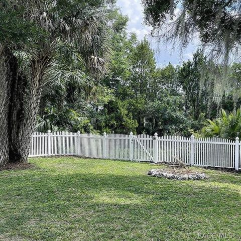 10740 W Spring Circle, Crystal River, FL 34428