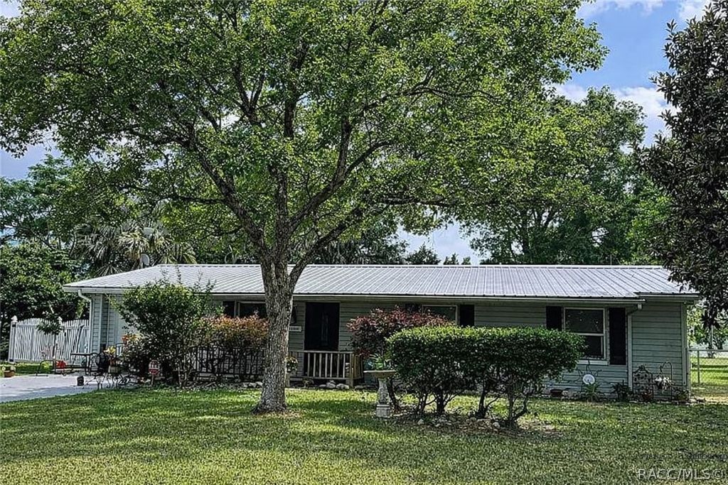 10740 W Spring Circle, Crystal River, FL 34428