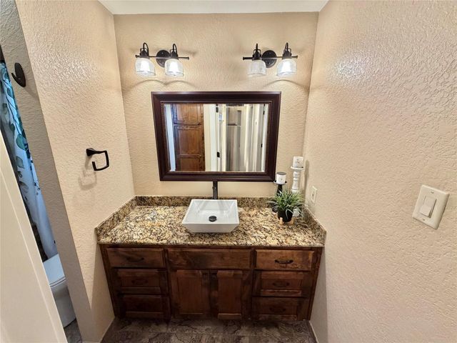 6214 1st Street, Danbury, TX 77534