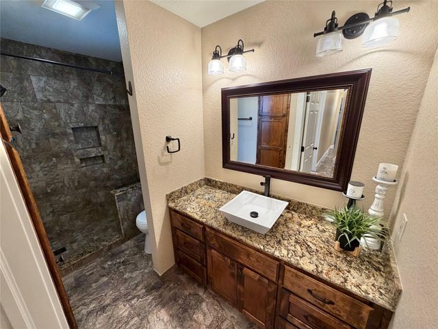 6214 1st Street, Danbury, TX 77534