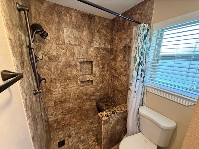 6214 1st Street, Danbury, TX 77534