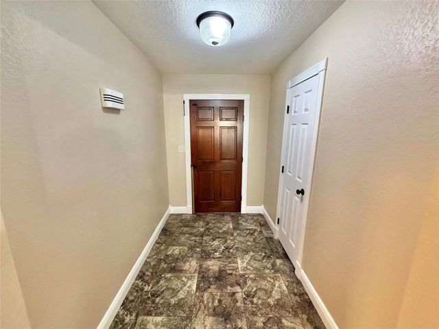 6214 1st Street, Danbury, TX 77534