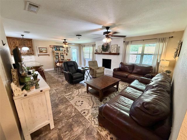 6214 1st Street, Danbury, TX 77534