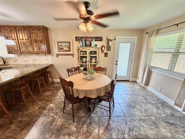 6214 1st Street, Danbury, TX 77534