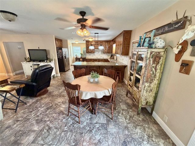 6214 1st Street, Danbury, TX 77534