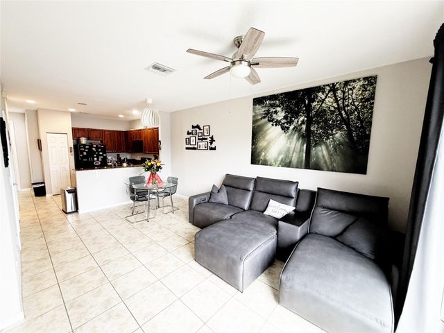 1421 NW 34th Way 1421, Lauderhill, FL 33311