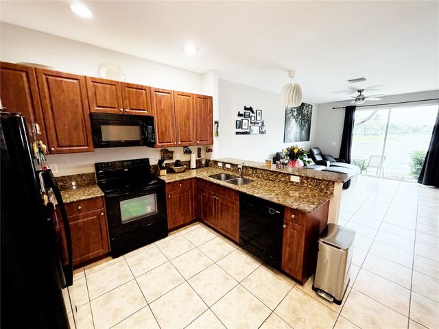 1421 NW 34th Way 1421, Lauderhill, FL 33311