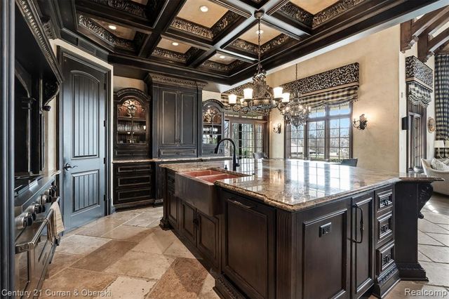 18939 Bella Vista Court, Northville, MI 48168