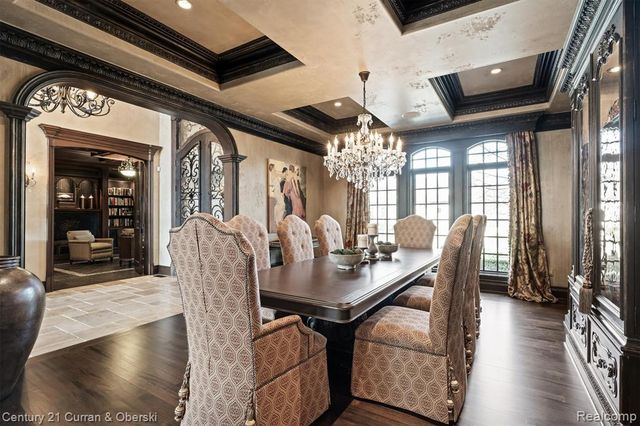 18939 Bella Vista Court, Northville, MI 48168