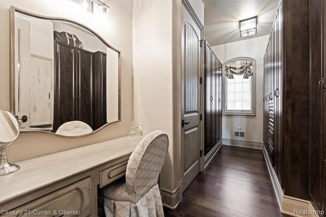 18939 Bella Vista Court, Northville, MI 48168