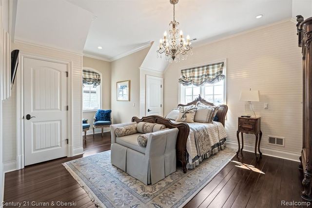 18939 Bella Vista Court, Northville, MI 48168