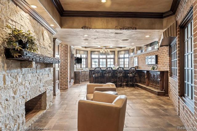 18939 Bella Vista Court, Northville, MI 48168