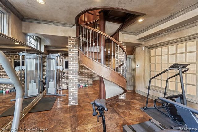 18939 Bella Vista Court, Northville, MI 48168