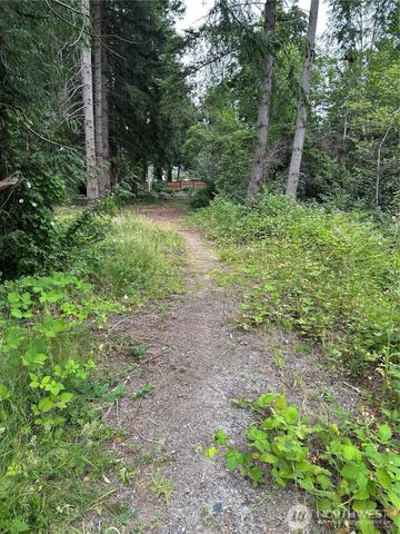 2647 S Star Lake Road, Federal Way, WA 98003