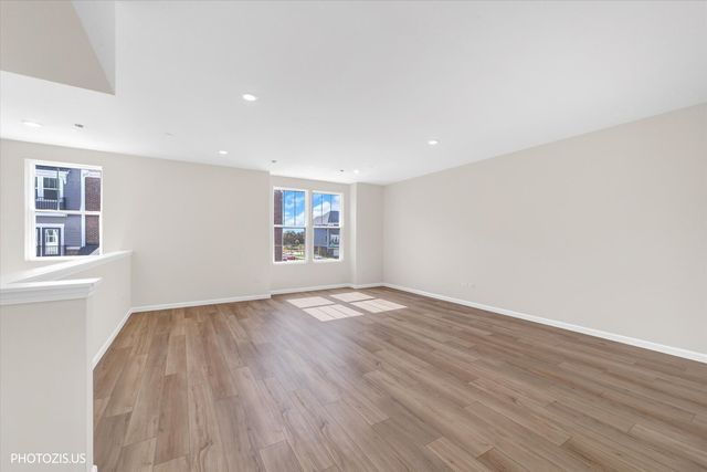 212 Mountain Interval Road 06325, Schaumburg, IL 60193