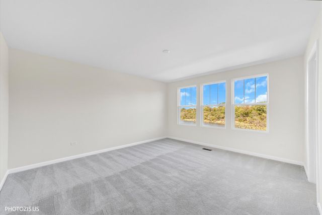 212 Mountain Interval Road 06325, Schaumburg, IL 60193