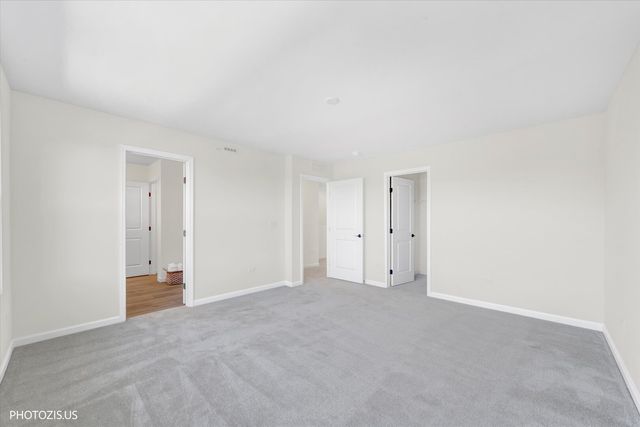 212 Mountain Interval Road 06325, Schaumburg, IL 60193