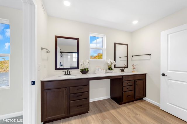 212 Mountain Interval Road 06325, Schaumburg, IL 60193