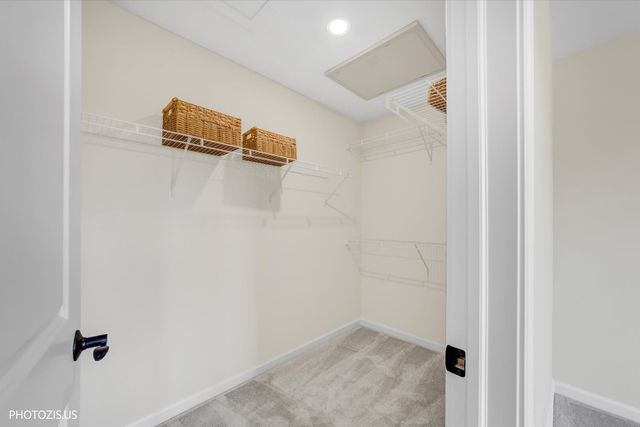 212 Mountain Interval Road 06325, Schaumburg, IL 60193