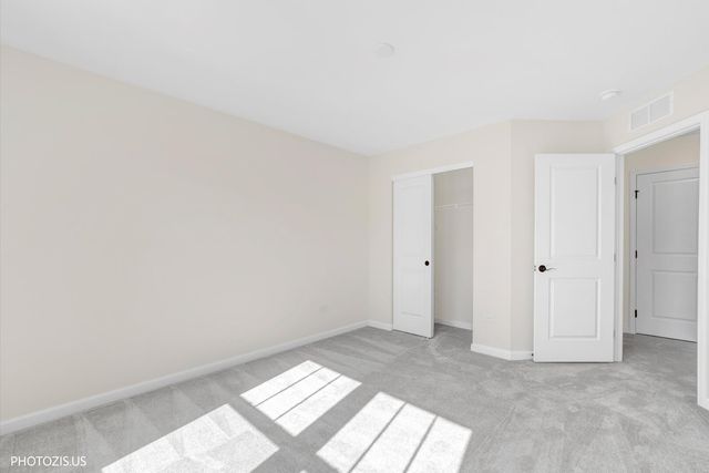 212 Mountain Interval Road 06325, Schaumburg, IL 60193
