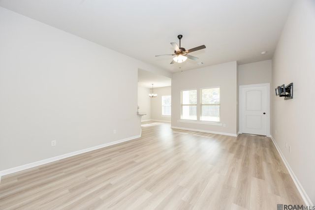 14032 Barrington Ave, Denham Springs, LA 70726