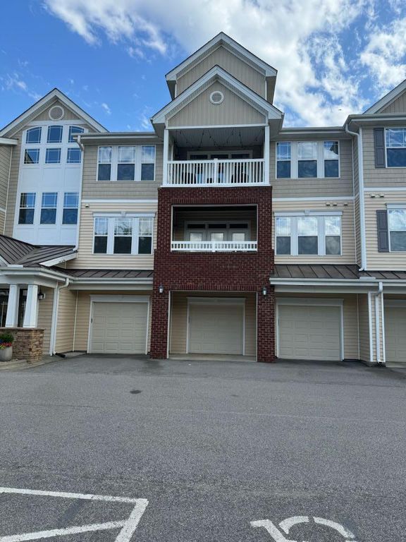 2810 Bedford Green Drive 211, Raleigh, NC 27604