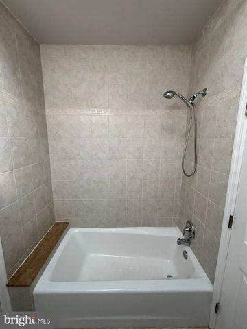 207 HUNTLEY RD, Upper Darby, PA 19082