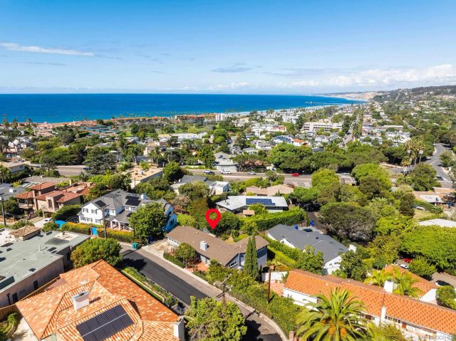 7850 Roseland Dr, La Jolla, CA 92037