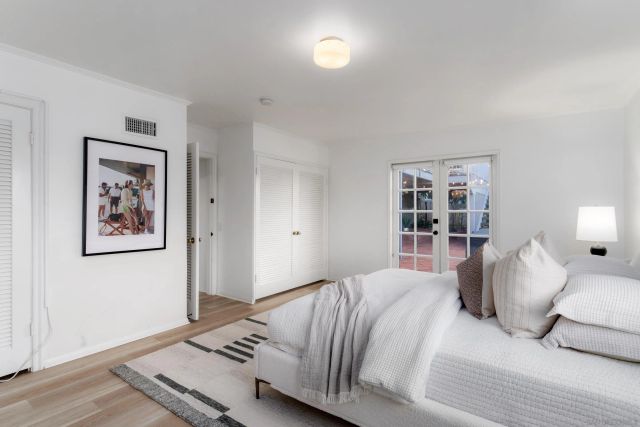 7850 Roseland Dr, La Jolla, CA 92037