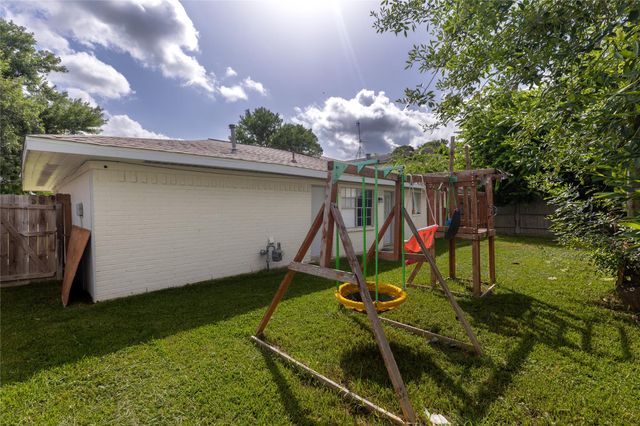 11106 Sagehill Drive, Houston, TX 77089