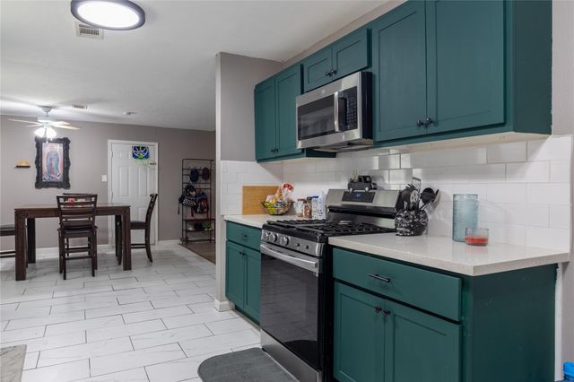 11106 Sagehill Drive, Houston, TX 77089