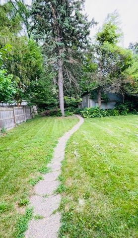 216 S LONDON Avenue, Rockford, IL 61104