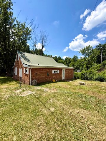 13860 US-421, Mckee, KY 40447
