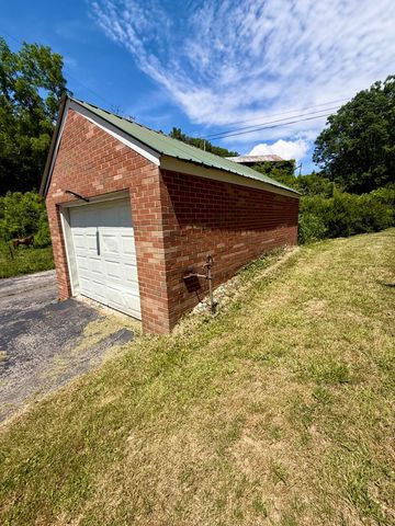 13860 US-421, Mckee, KY 40447