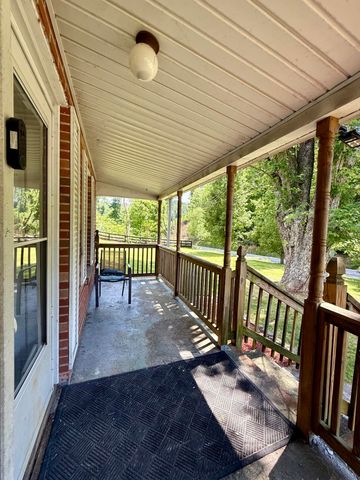 13860 US-421, Mckee, KY 40447
