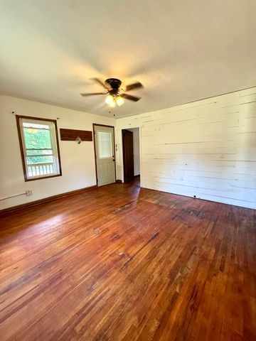 13860 US-421, Mckee, KY 40447